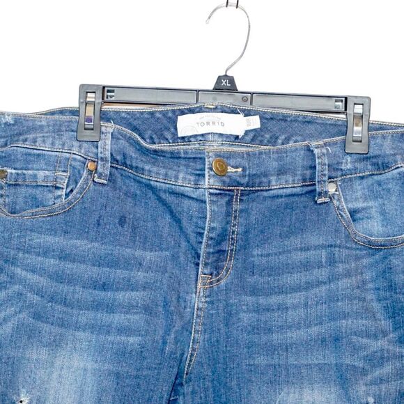 TORRID Denim Bermuda Style Shorts, Size 18R - Picture 2 of 6